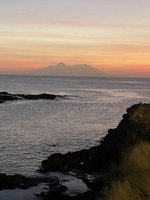 Abendstimmung auf Santiago (Tarrafal) mit Blick auf die Insel und den Vulkan Fogo