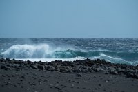 breaking of waves Capo Verde