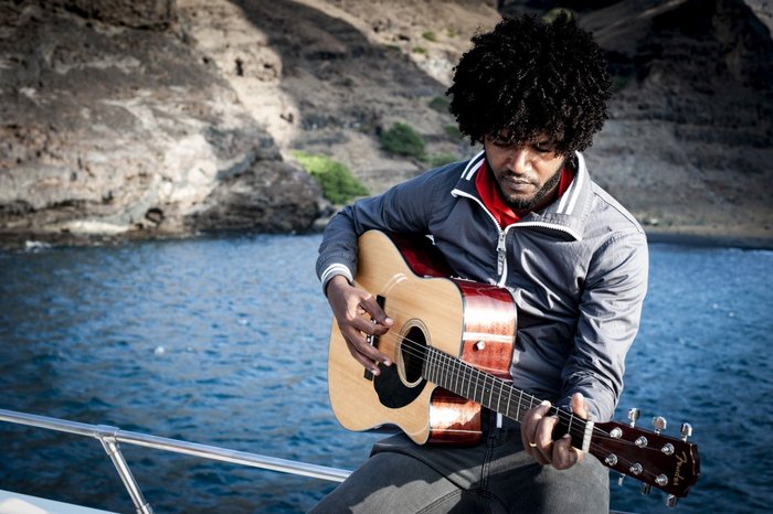 Cabo Verde ist Musik - Gitarrenspieler am Meer
