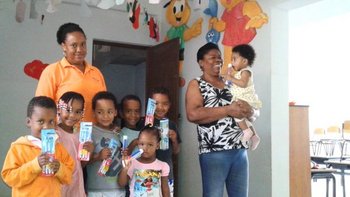 unser Engagement zusammen mit unseren Gästen am Beispiel Alltagsgegenstände unser Engagement zusammen mit unseren Gästen am Beispiel Alltagsgegenstände - hier Kindergarten und Zahnbürsten